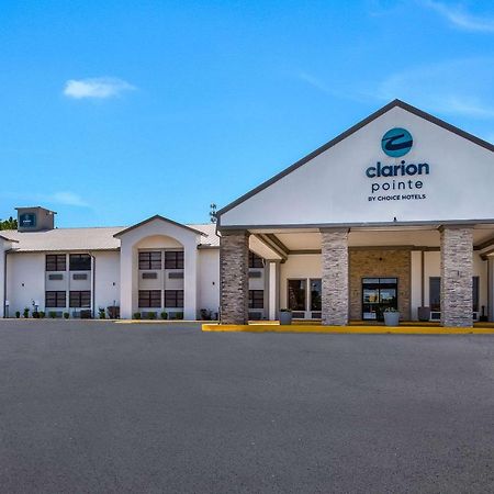 Clarion Pointe Marshall Hotel Exterior photo